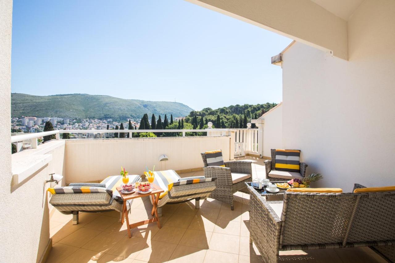 Holiday Home Lapad Beach Royal Дубровник Екстериор снимка