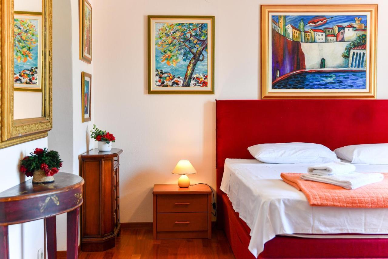 Holiday Home Lapad Beach Royal Дубровник Екстериор снимка