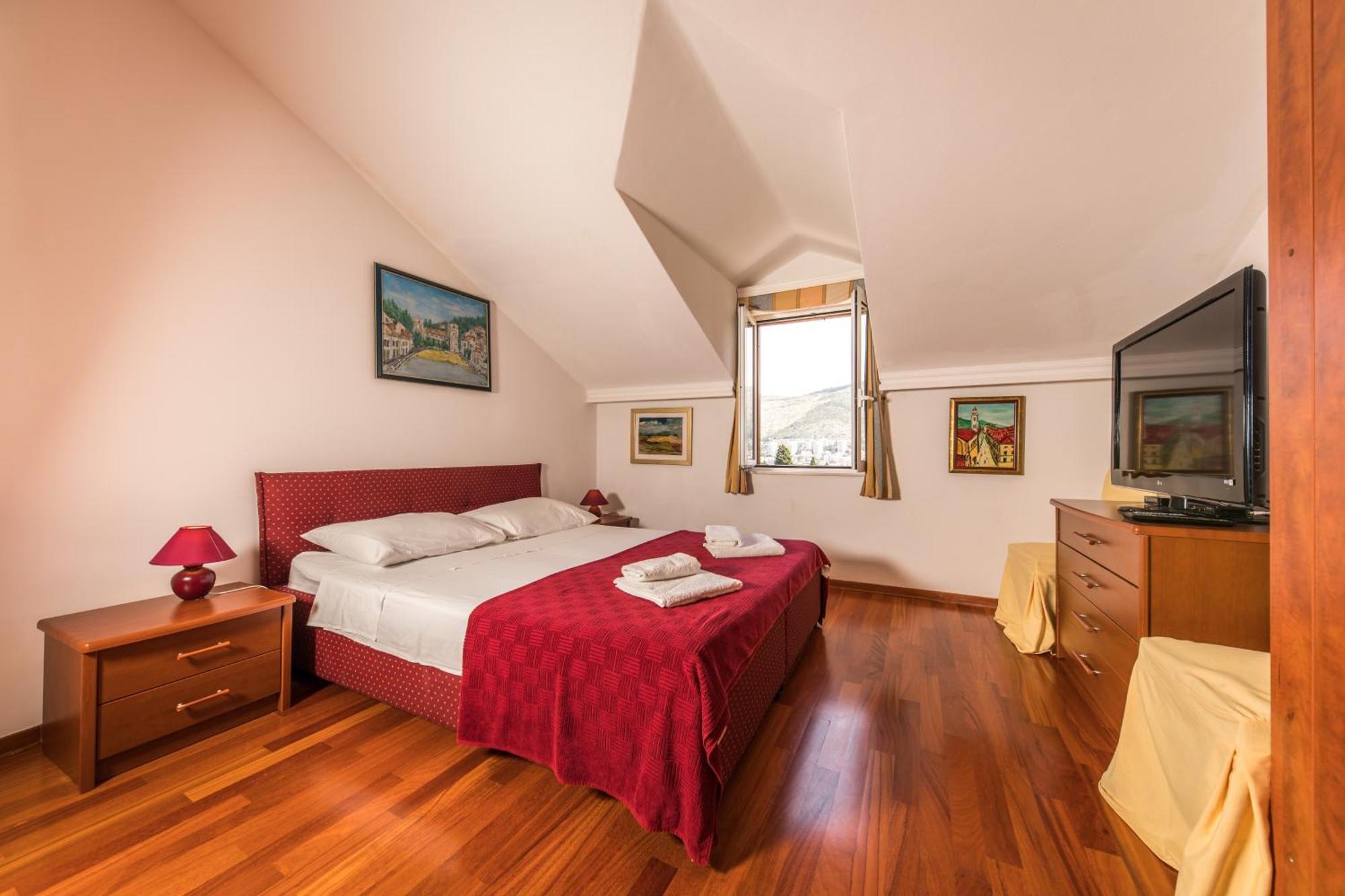 Holiday Home Lapad Beach Royal Дубровник Екстериор снимка